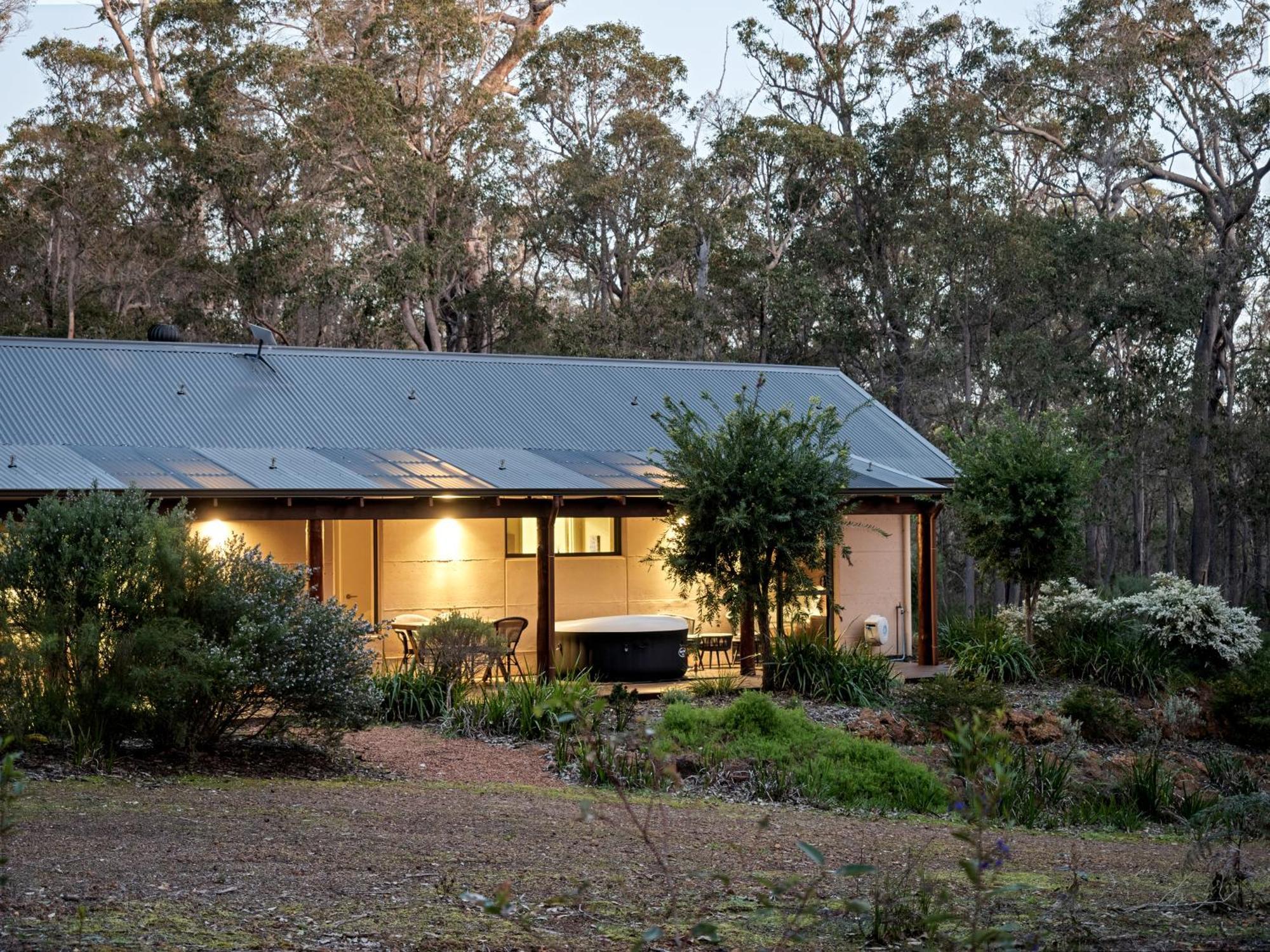 Jarrah Grove Forest Retreat - Adults Only Luxury Chalet Rosa Glen Eksteriør billede